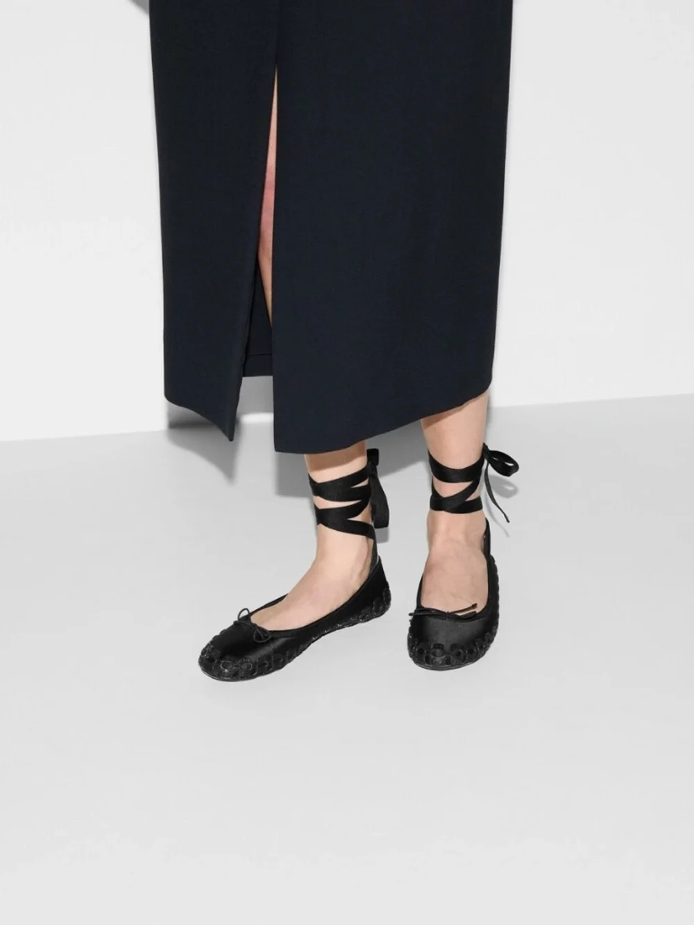 Gucci Women's Ballet Flat Satin Ankle Wrap Black Ballerina size 36.5eu 6.5 US